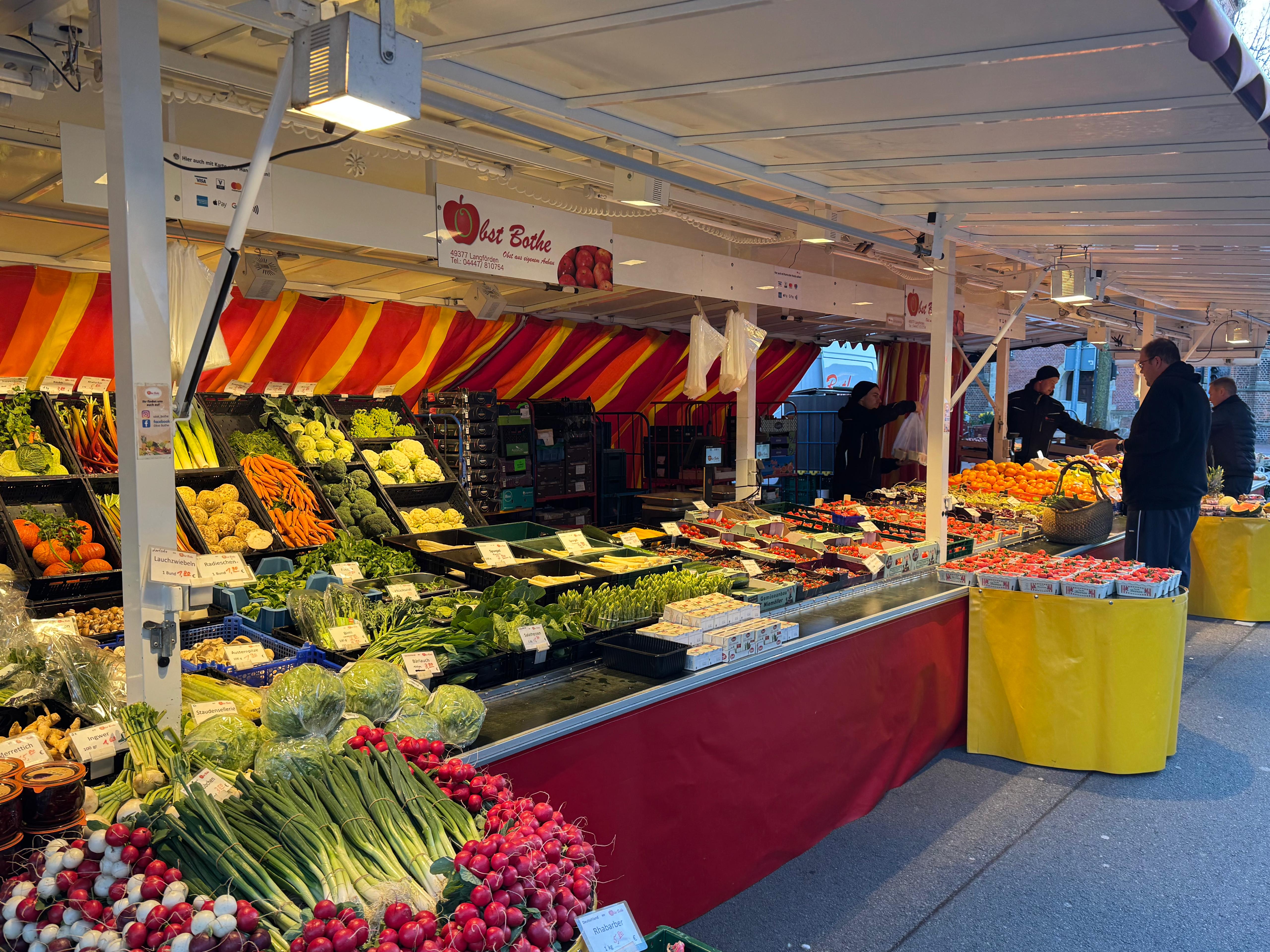 Obst Bothe Stand Gesamtansicht
